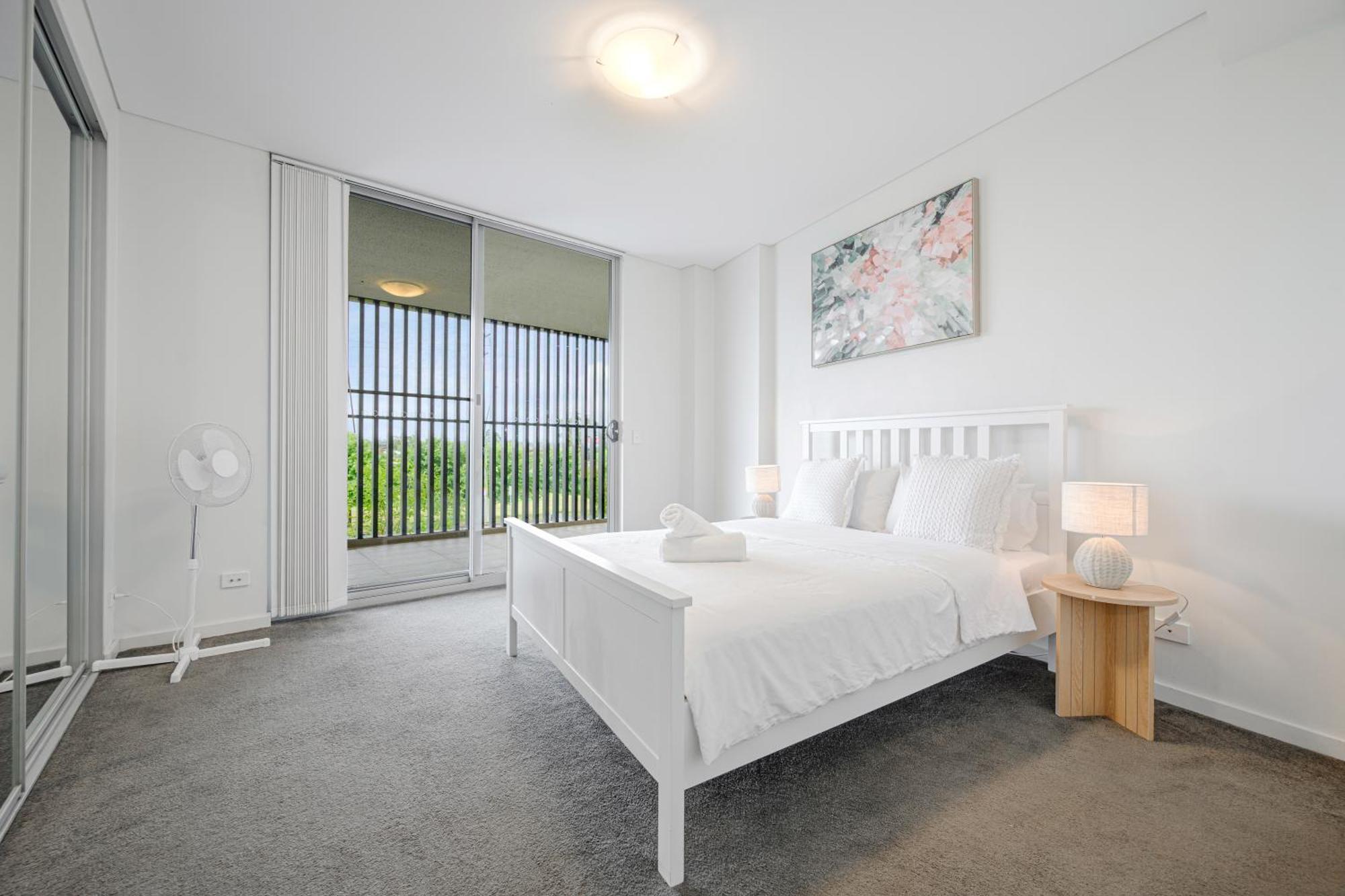Liverpool Adorable 2Br Apt With Free Parking Warwick Farm Esterno foto